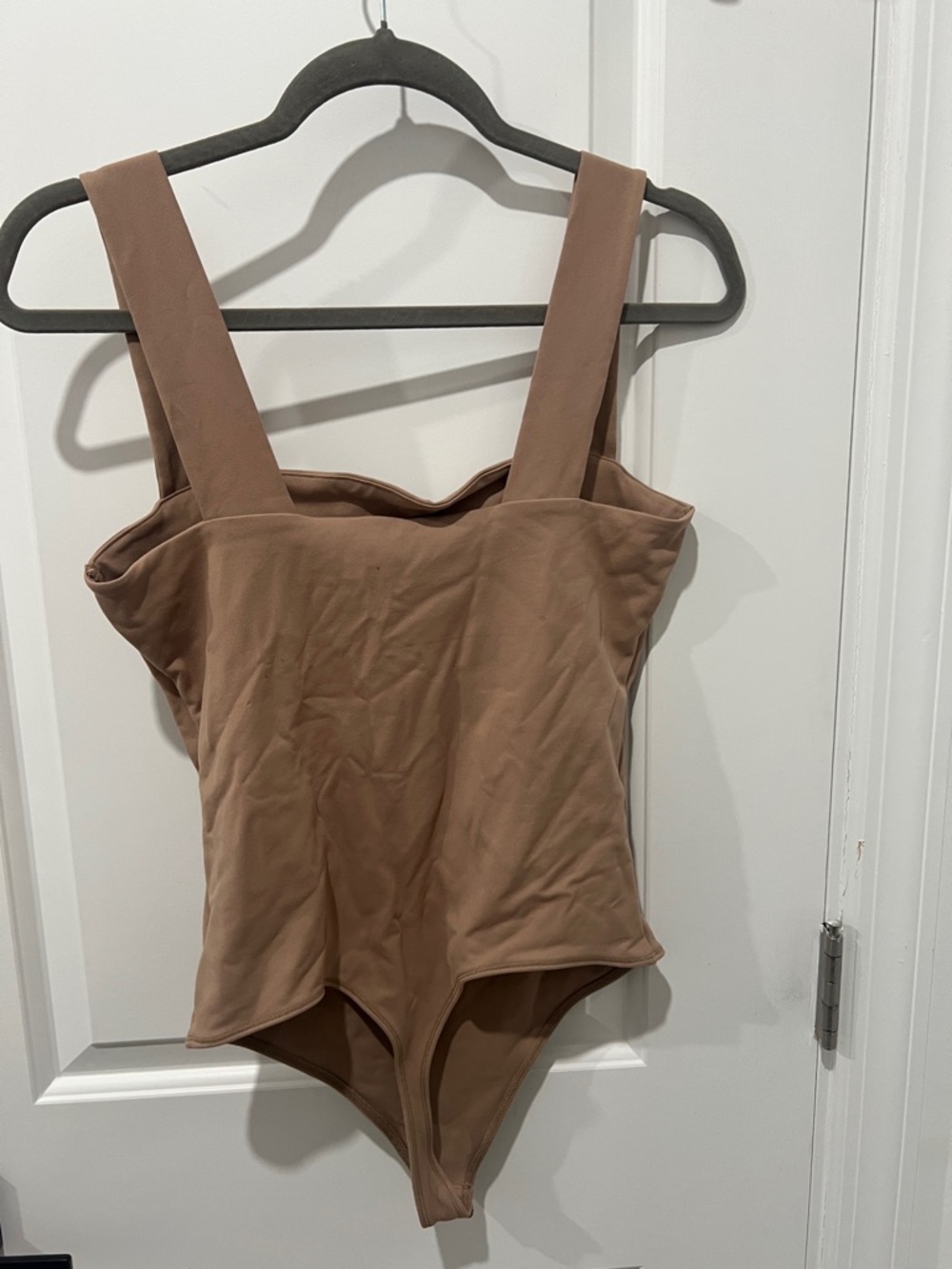 Abercrombie & Fitch Soft A&F Collection Nude Brown Tank Top Size Medium - Picture 3 of 6